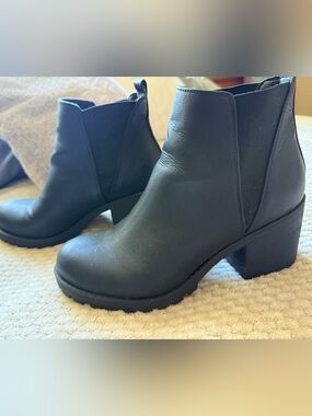 Dirty Laundry Women’s Black Chelsea Ankle Boots - Classic Slip-On Style